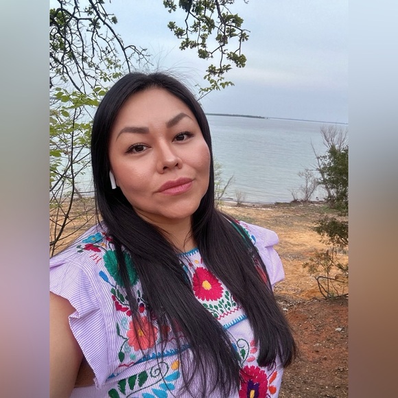 🌿WELCOME TO MY CLOSET🌿 - Picture 6 of 8